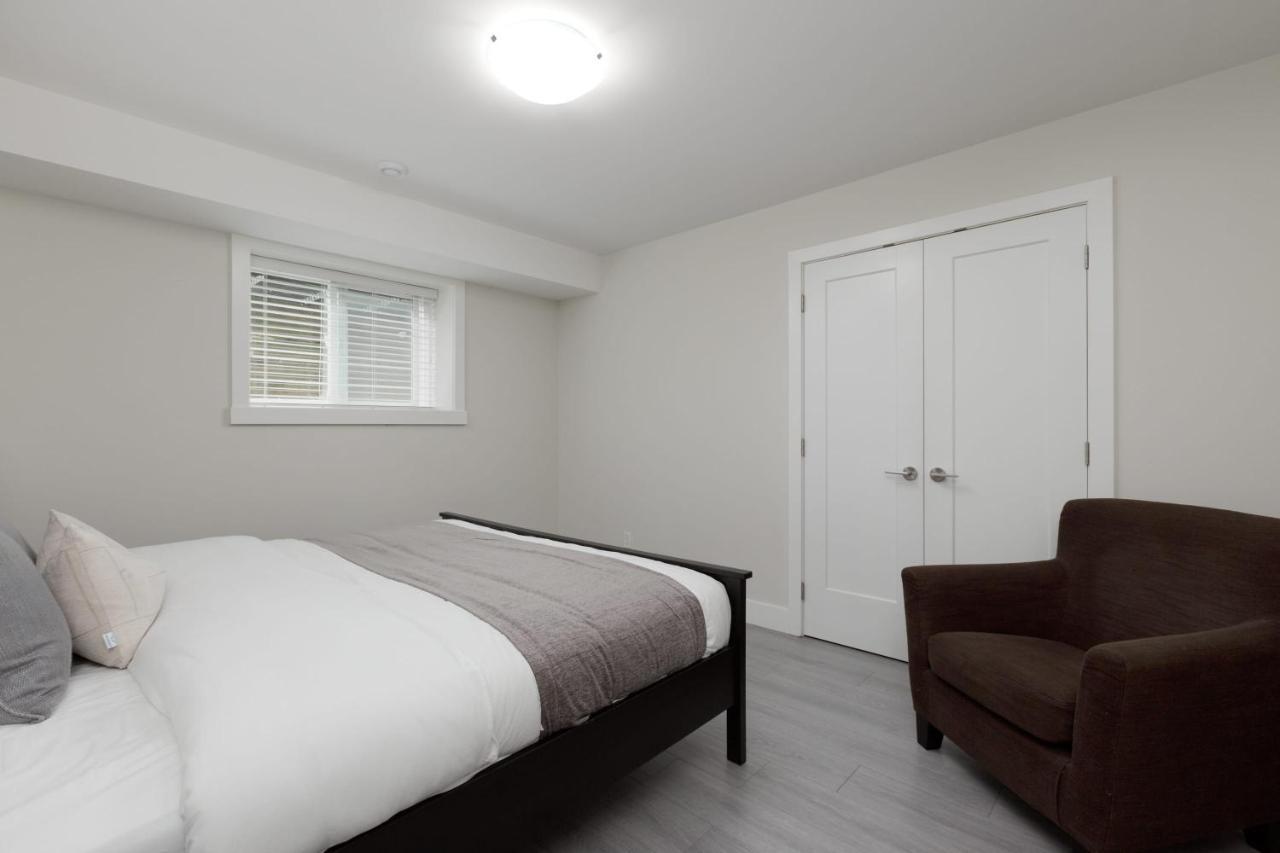 Vila Tastefully Furnished And Newly Updated 2 Bd Central Lynn Valley North Vancouver Exteriér fotografie