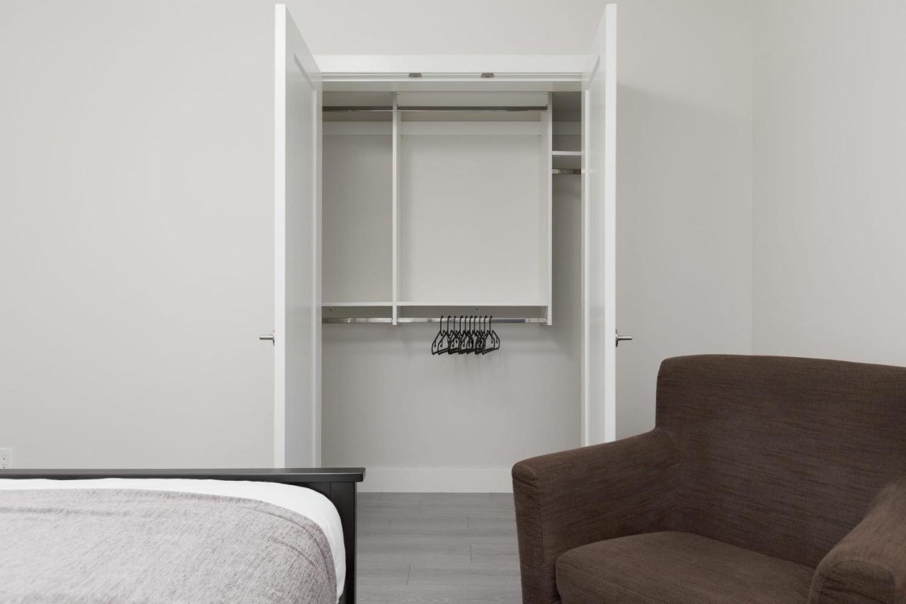 Vila Tastefully Furnished And Newly Updated 2 Bd Central Lynn Valley North Vancouver Exteriér fotografie