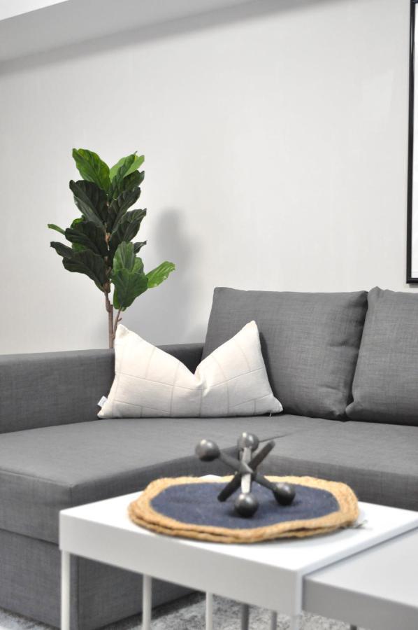 Vila Tastefully Furnished And Newly Updated 2 Bd Central Lynn Valley North Vancouver Exteriér fotografie